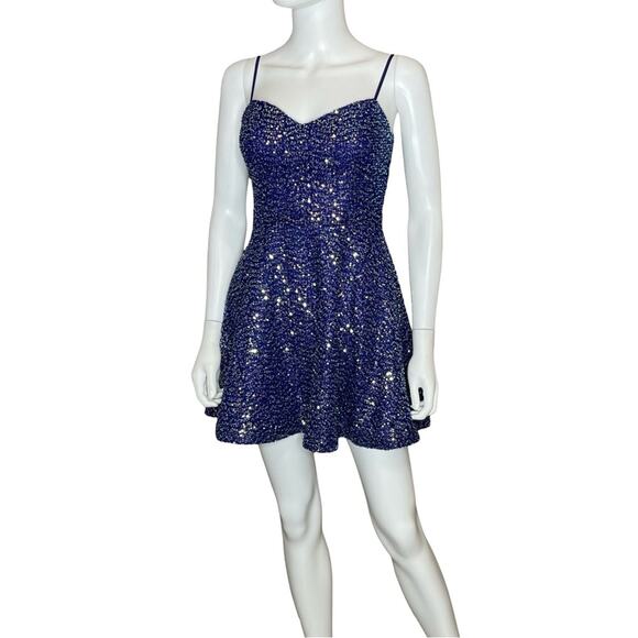 CITY STUDIO Juniors' Sequin Open-Back Fit & Flare Dress Royal Blue Sz 3/4 - Picture 2 of 8